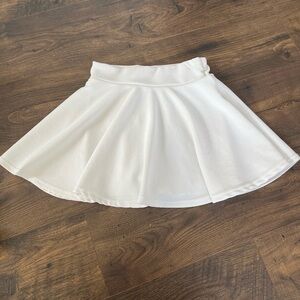 White Flowy skirt with built in shorts - very stretchy